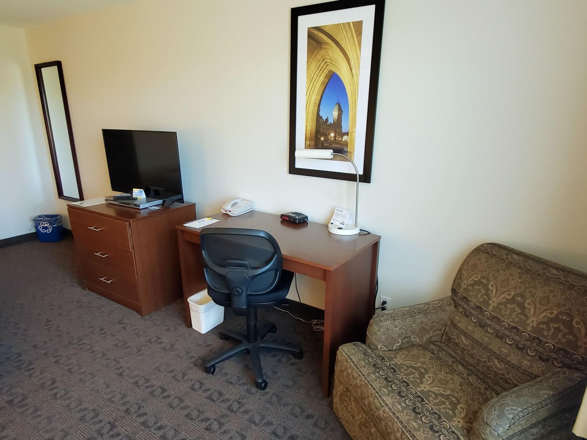 Days Inn By Wyndham Ottawa Airport Bagian luar foto